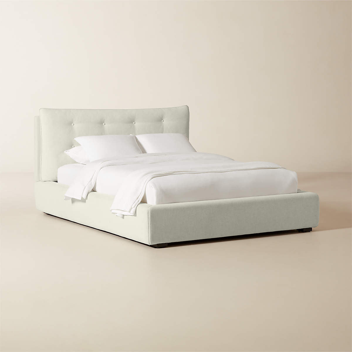 Tipton Ivory Tufted Queen Bed