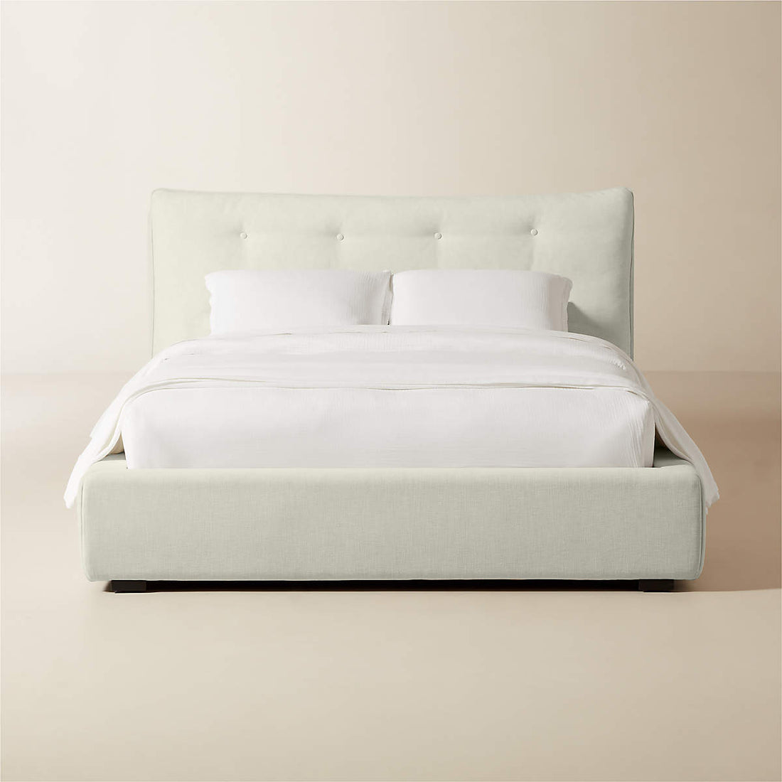 Tipton Ivory Tufted Queen Bed